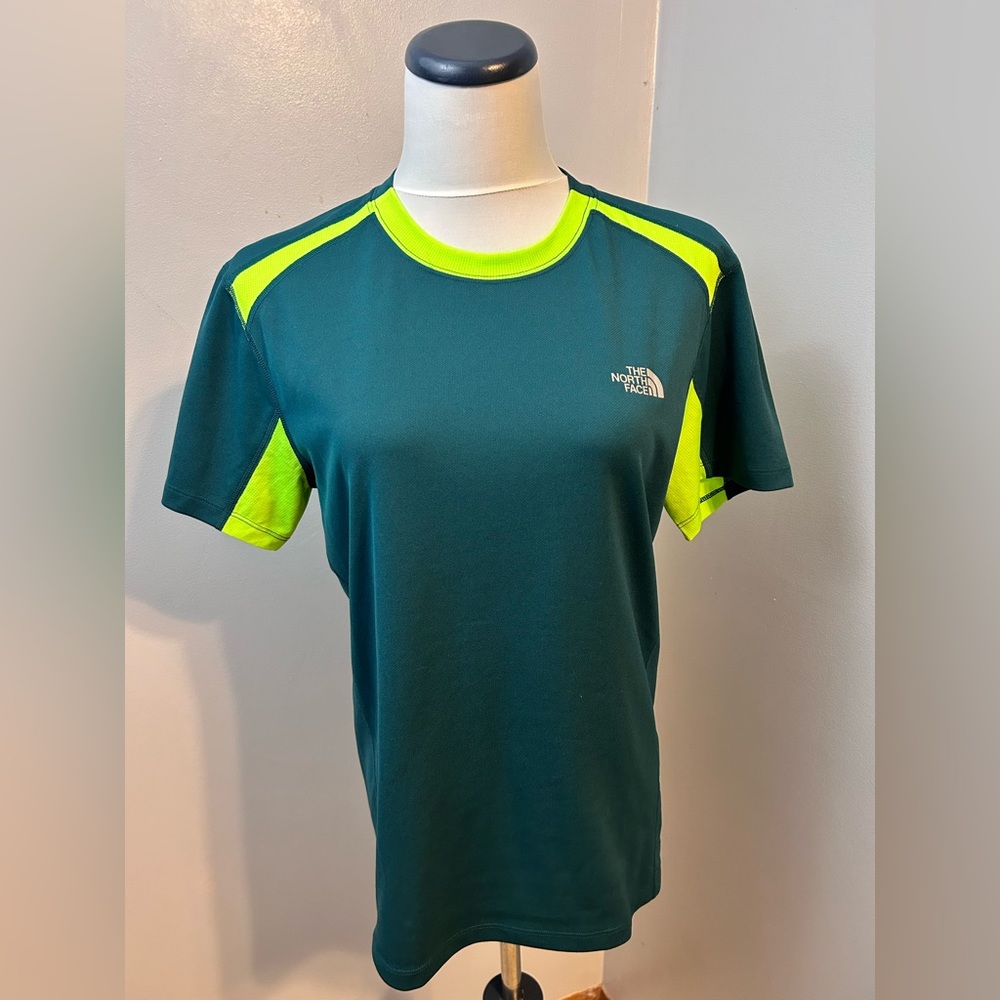 The North Face Flash Dry Green Crew Neck Shirt Size Small - Picture 1 of 3